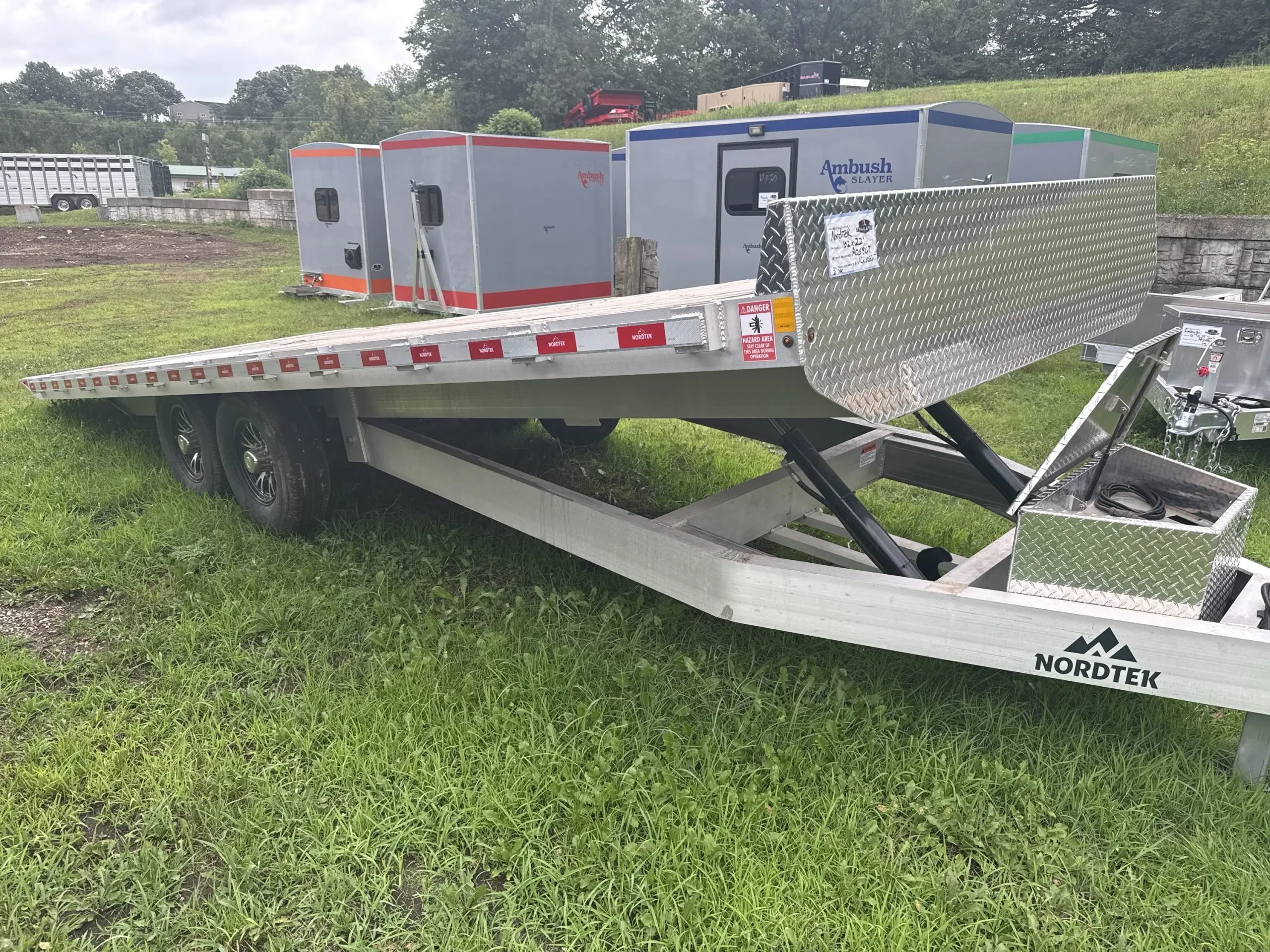 2026 Nordtek hydraulic tilt deck lowered
